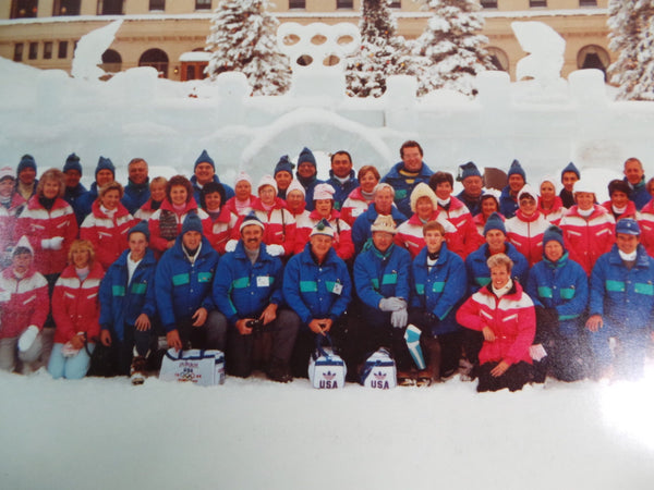 1988 CALGARY Winter OLYMPICS USA TEAM Group Photo Chateau Lake Louise